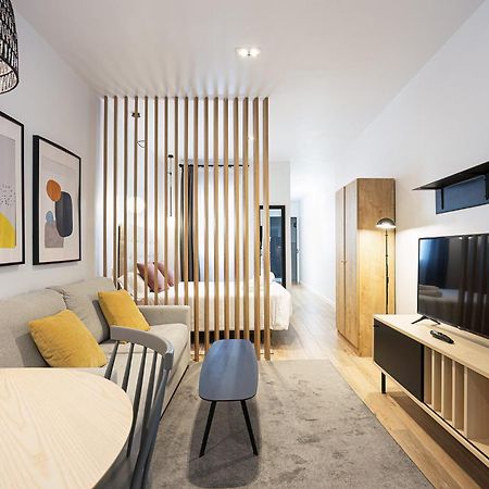 Aparthotel Smartr Atocha Reina Sofia Madrid Esterno foto